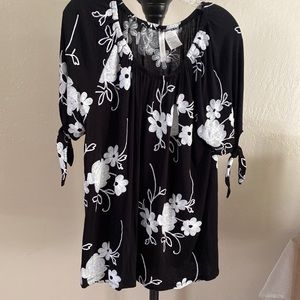 NWOT Forgotten Grace womens top - SIZE 1X